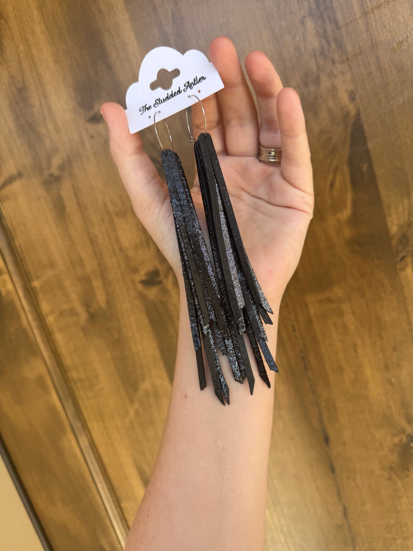 Fringe feather Leather Earrings - Western Boho Style Leather Earrings - Black sparkle