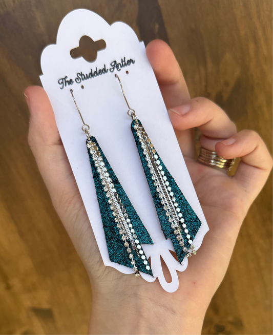 Fringe feather Leather Earrings - Western Boho Style Leather Earrings - Dark teal blue and Silver