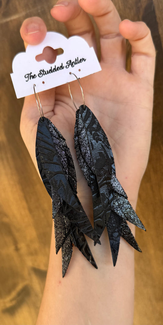 Fringe Feather Leather Earrings - Western Style Leather Earrings - Black tooled sparkle