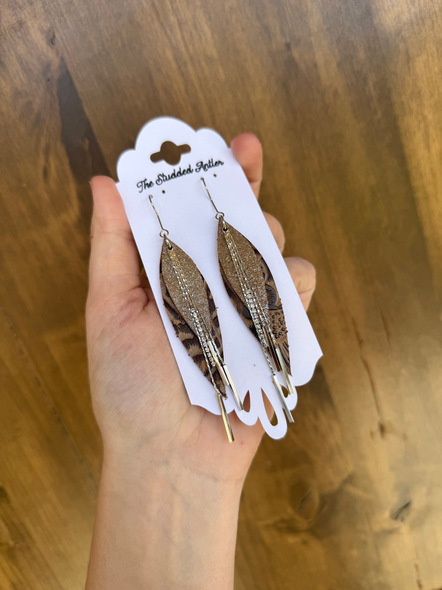 Fringe feather Leather Earrings - Western Boho Style Leather Earrings - Brown and silver