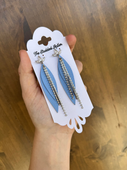 Fringe feather Leather Earrings - Western Boho Style Leather Earrings - Pastel Blue and Silver