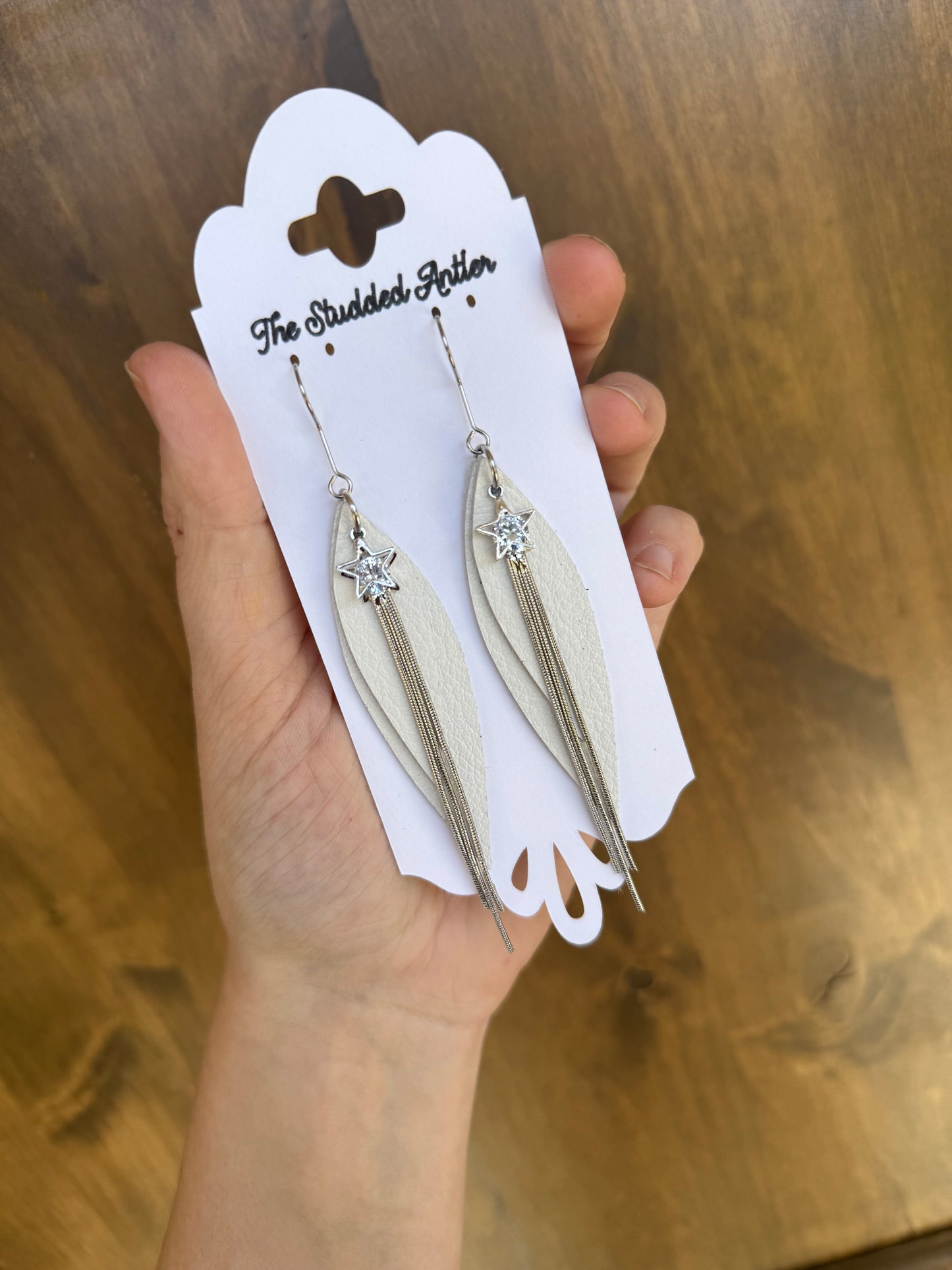 Fringe feather Leather Earrings - Western Boho Style Leather Earrings - Silver and White Stars
