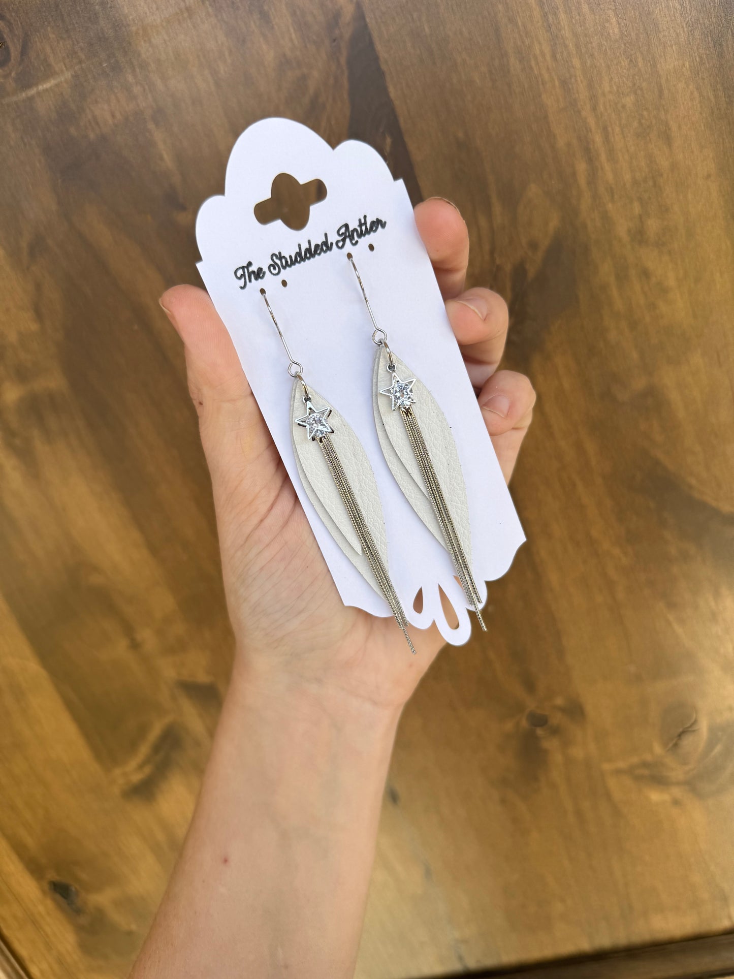 Fringe feather Leather Earrings - Western Boho Style Leather Earrings - Silver and White Stars