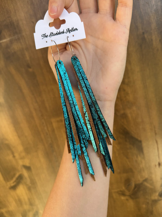 Fringe feather Leather Earrings - Western Boho Style Leather Earrings - Light brown and Blue sparkle